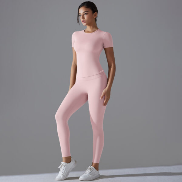 Women's Solid Color Quick-drying Yoga Clothes Short-sleeved Trousers Sports Suit - Image 2