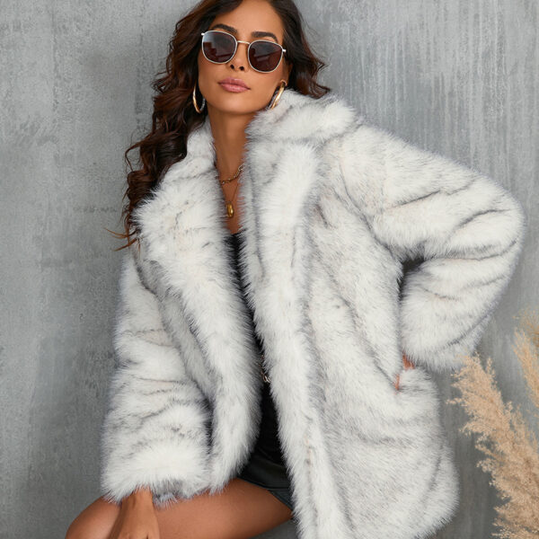 Autumn And Winter Women's Toka Fur Collar Coat - Image 2